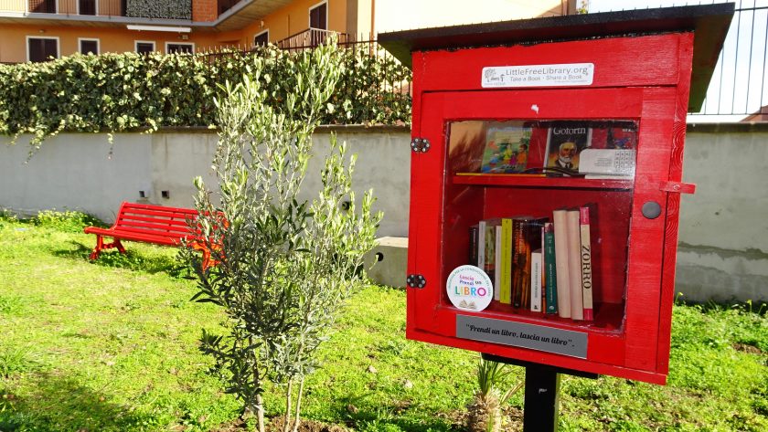 Lascia un libro, prendi un libro